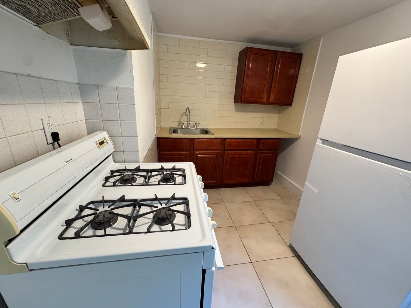 Moline Apartment: 1701 2nd St