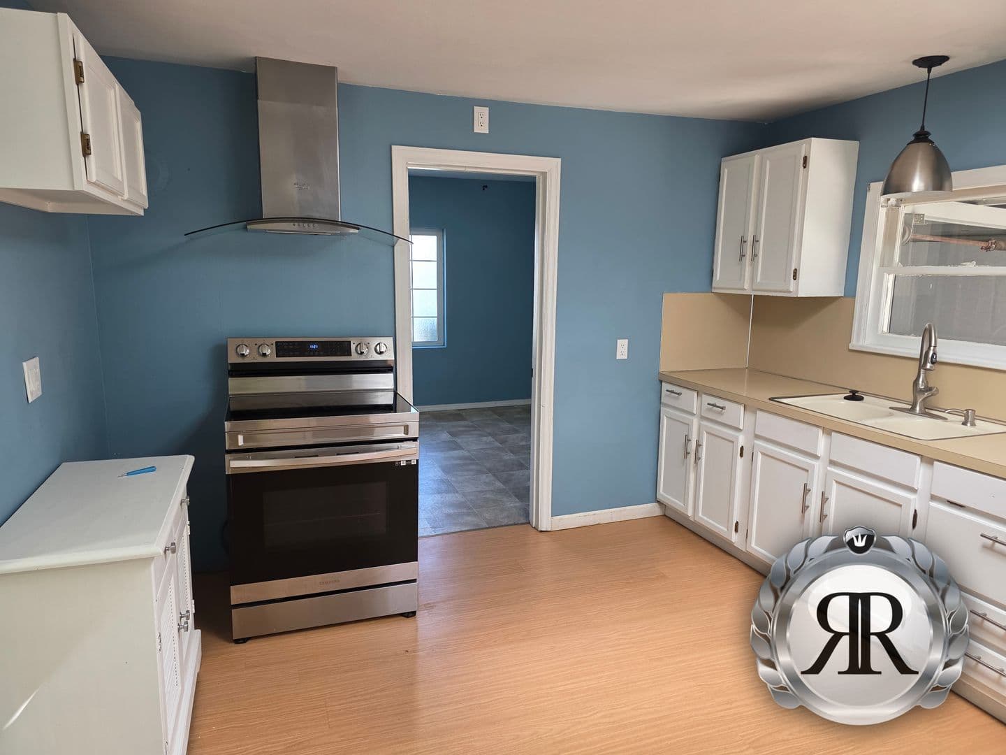 Yakima House: 1510 N Hathaway St