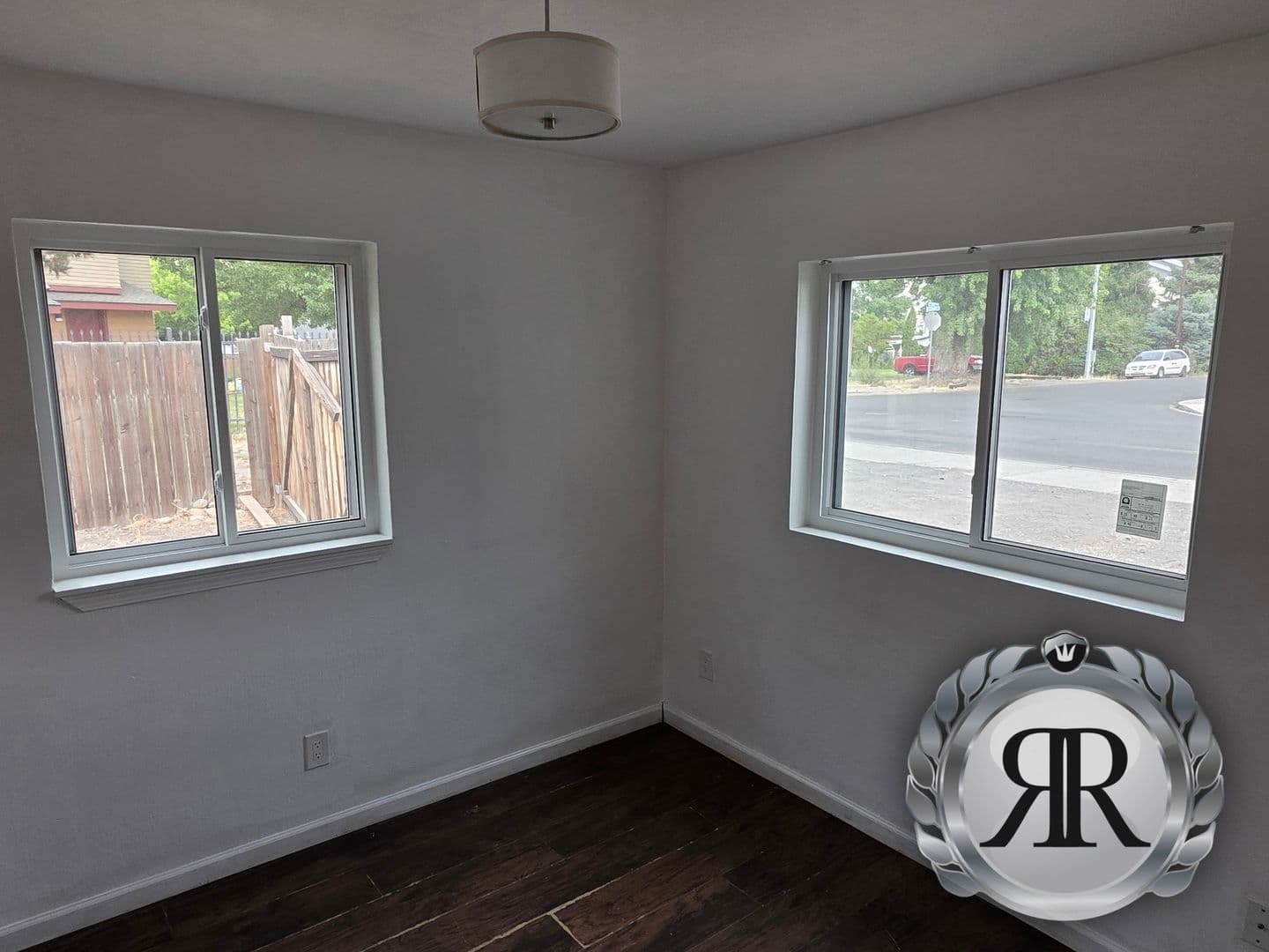 Yakima House: 202 Fair Ave