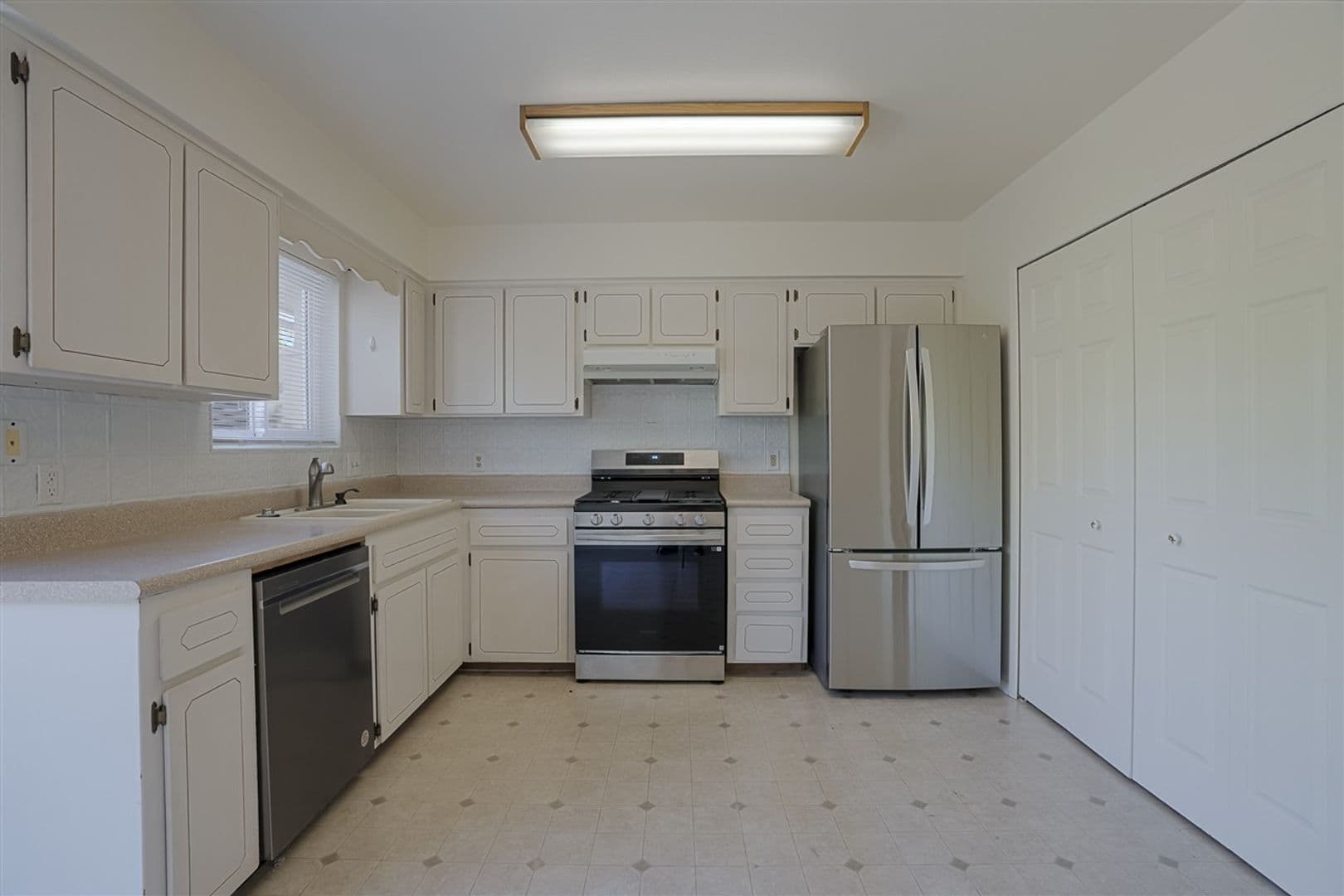 Prescott Townhome: 1616 Canada Crescent