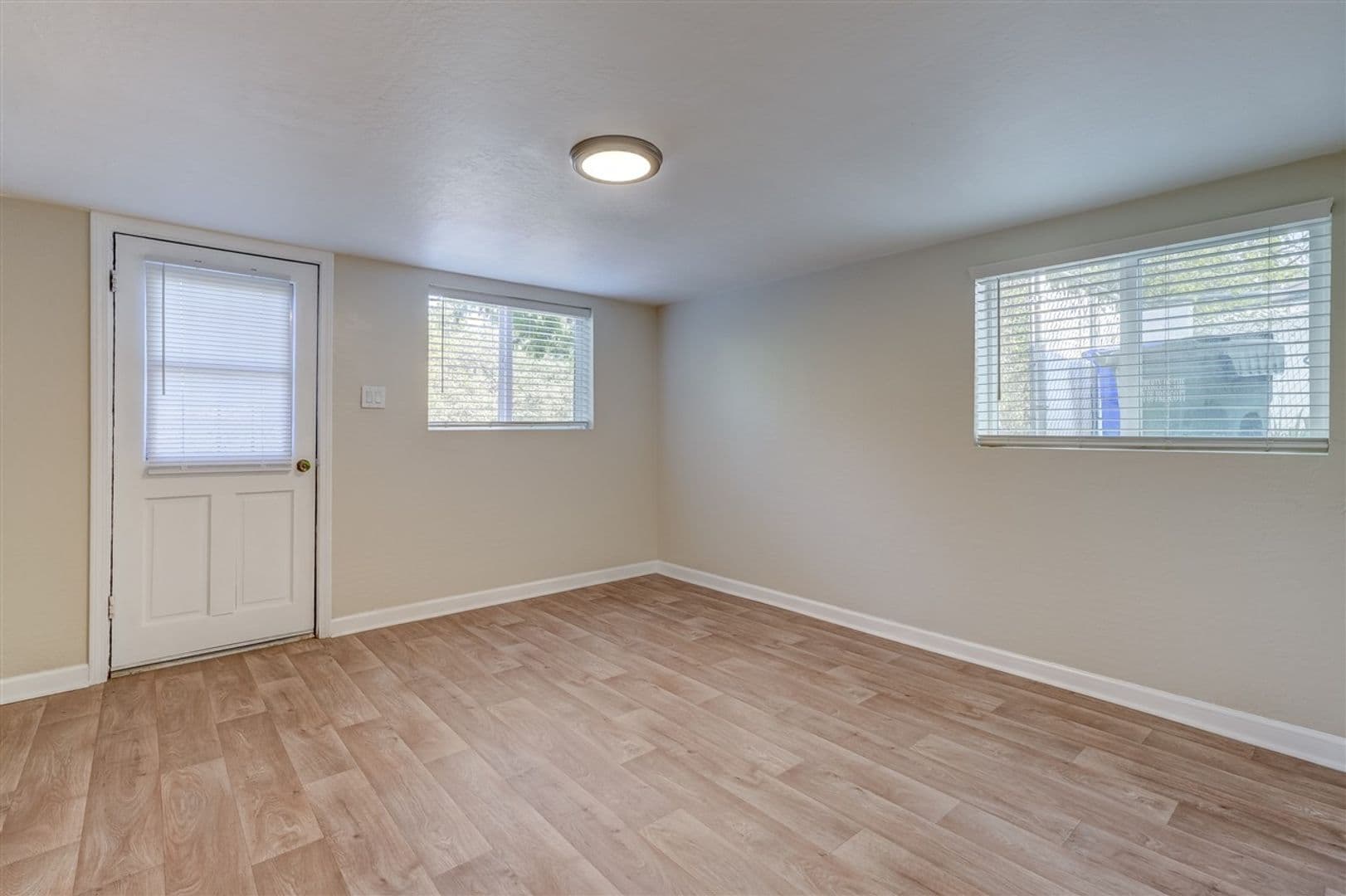 Prescott Apartment: 237 S Hardin Street