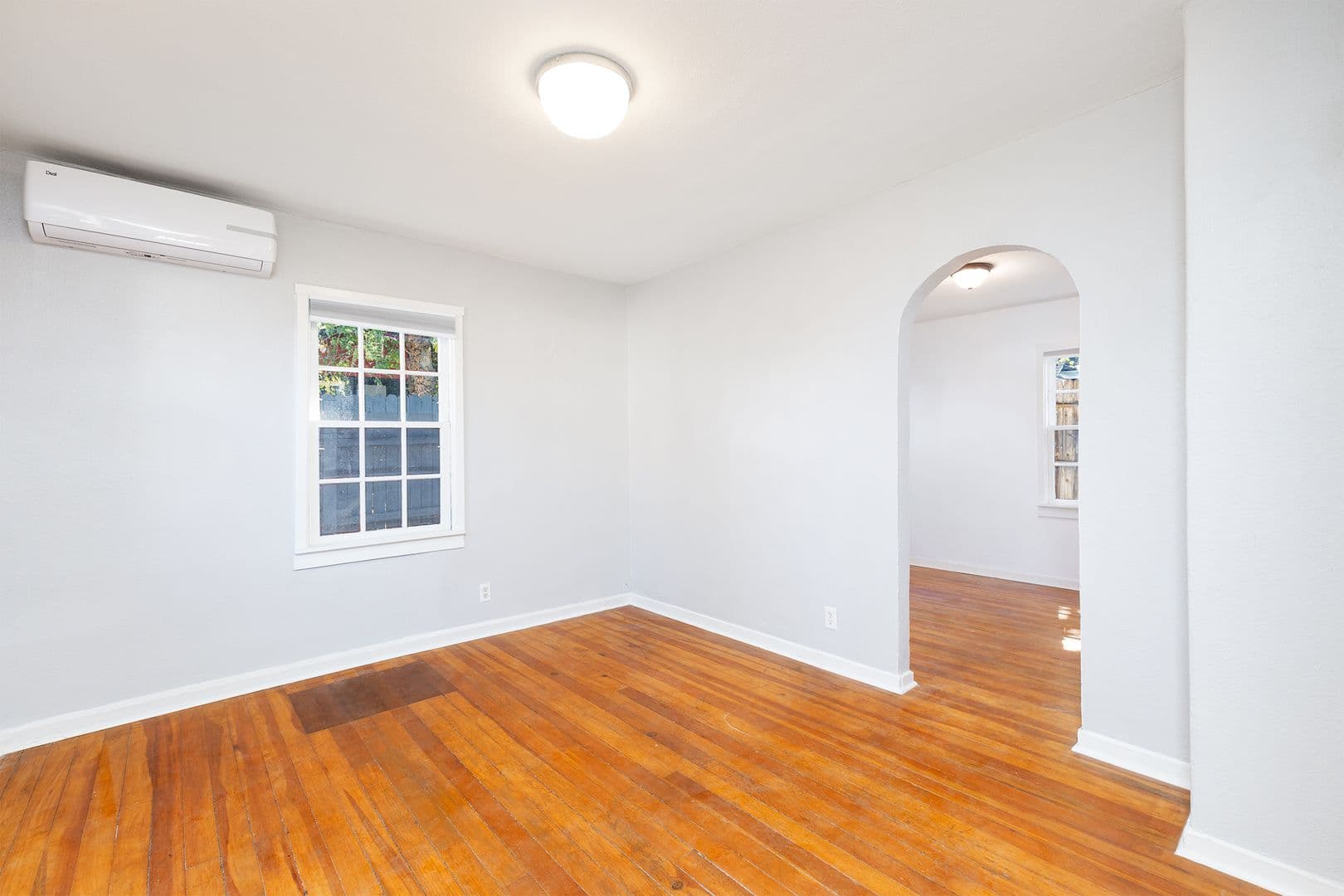 Prescott Apartment: 417 E Gurley Street