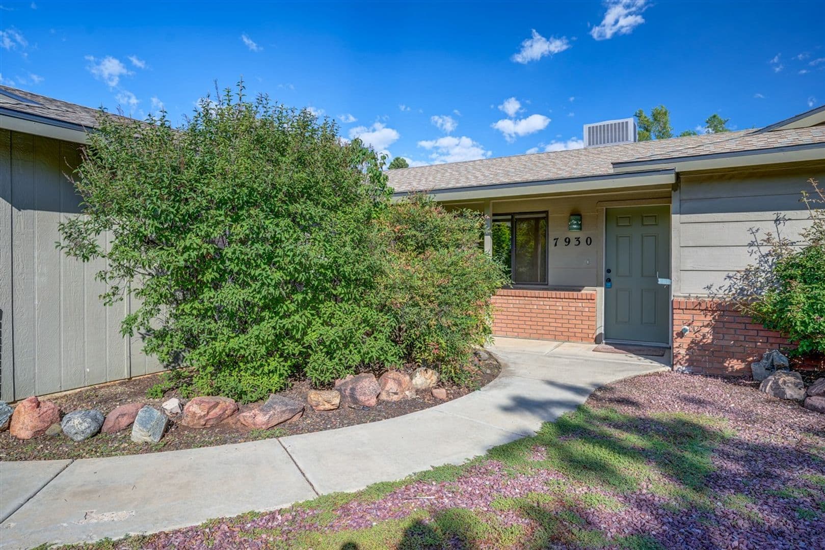 Prescott Valley House: 7930 E Larkspur Lane