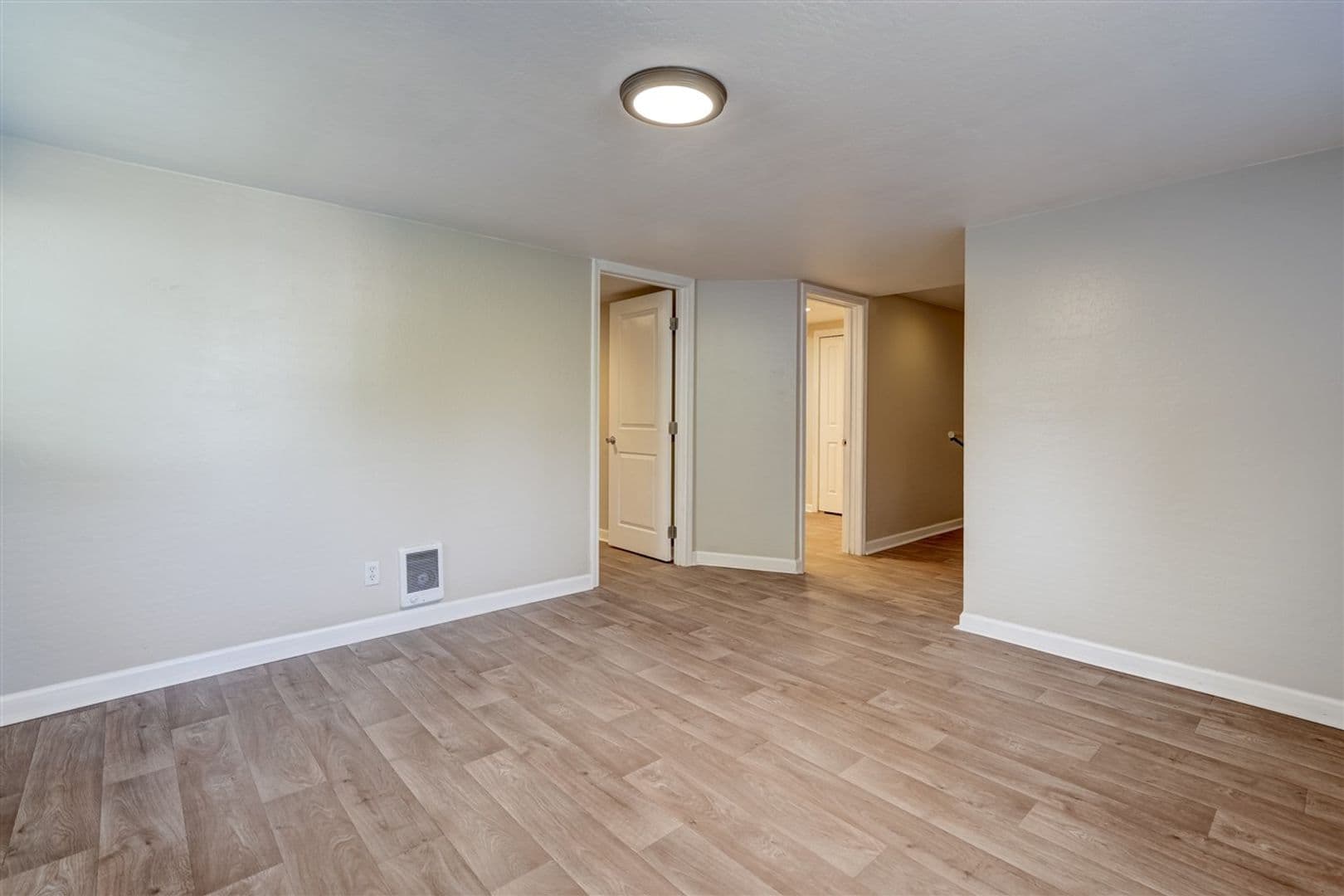Prescott Apartment: 237 S Hardin Street