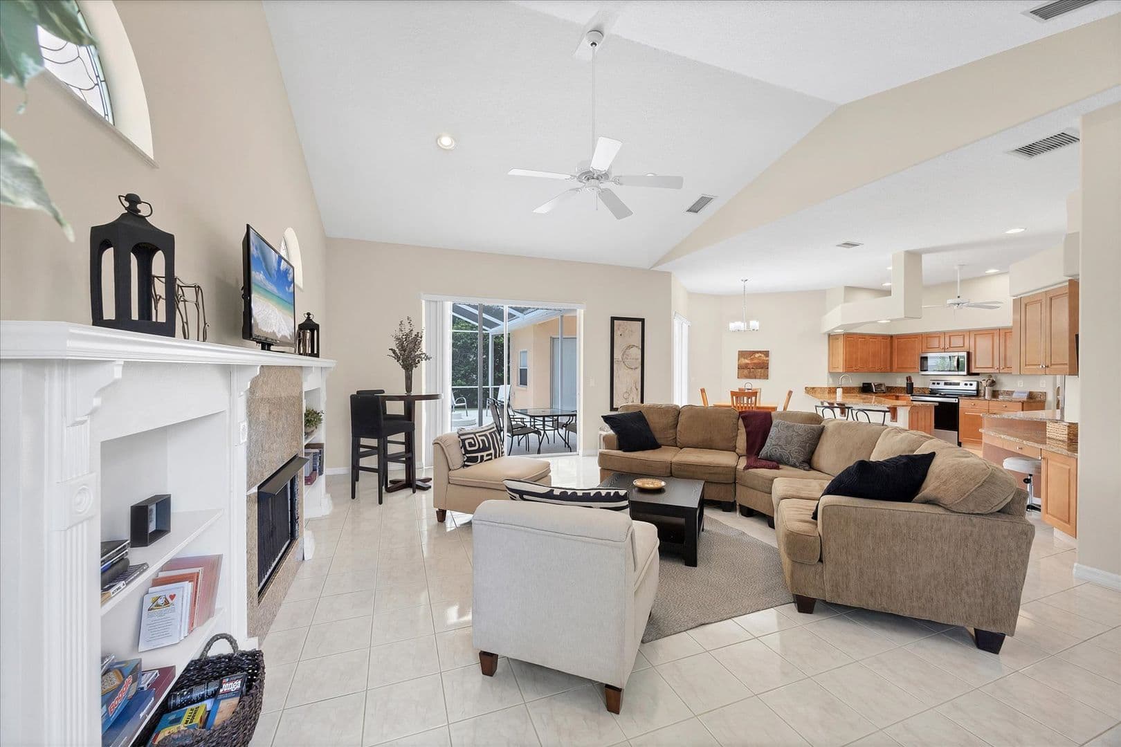 Sarasota House: 6392 Woodbirch Place