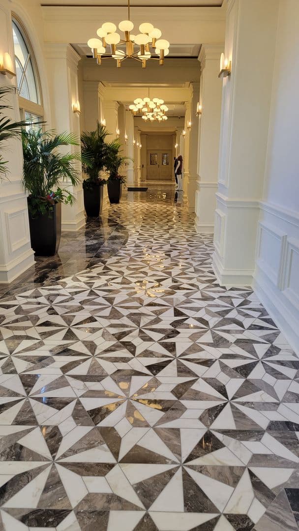 Sarasota House: 1111 Ritz Carlton Dr. #1404