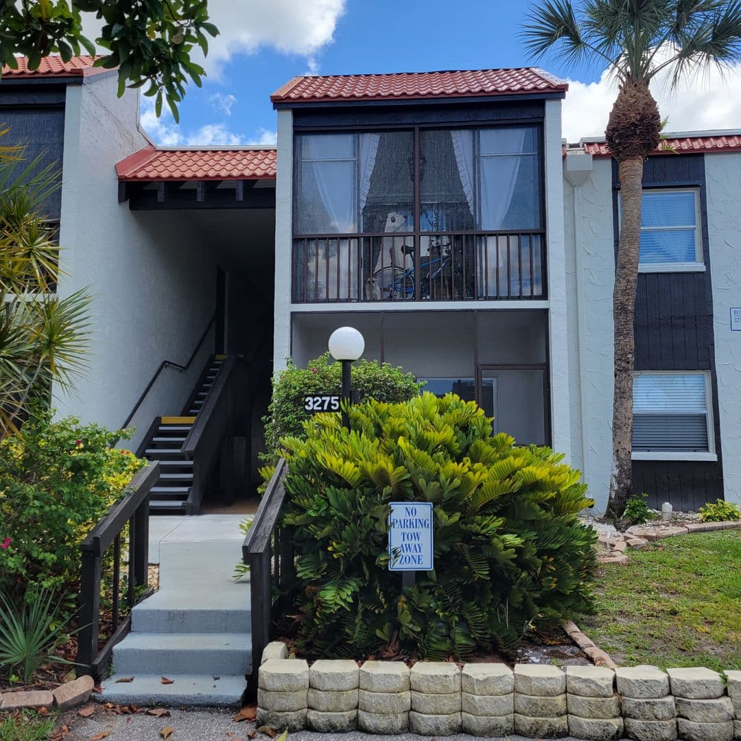 Sarasota House: 3275 Beneva Rd #104