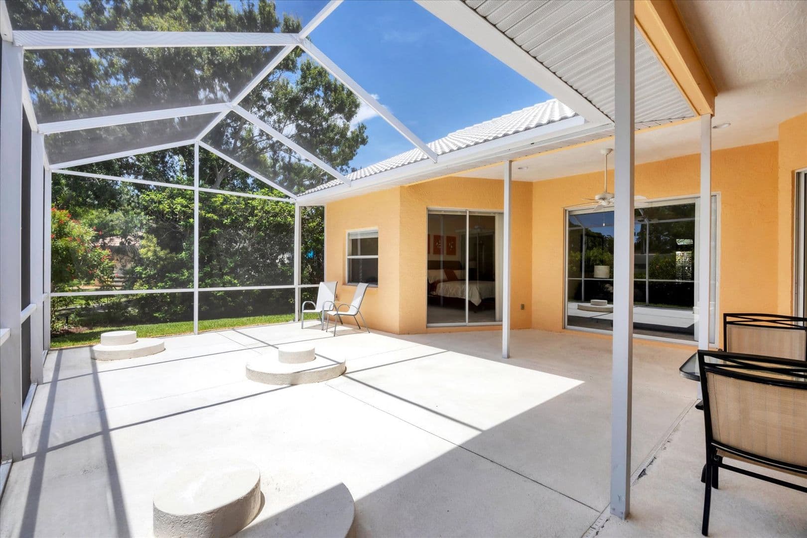 Sarasota House: 6392 Woodbirch Place
