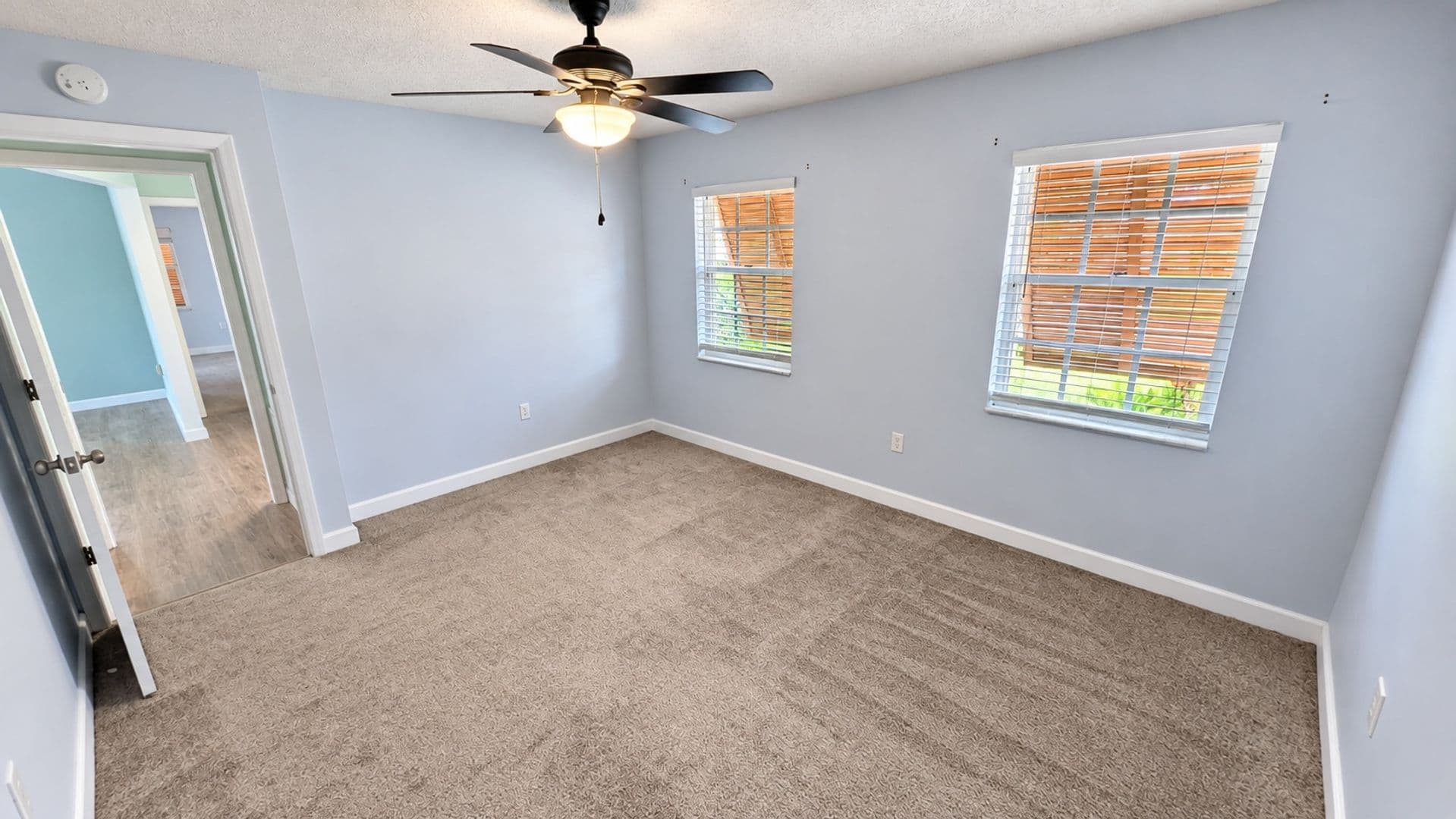 Bradenton House: 3520 57th Ave. Cir. W., Unit 10