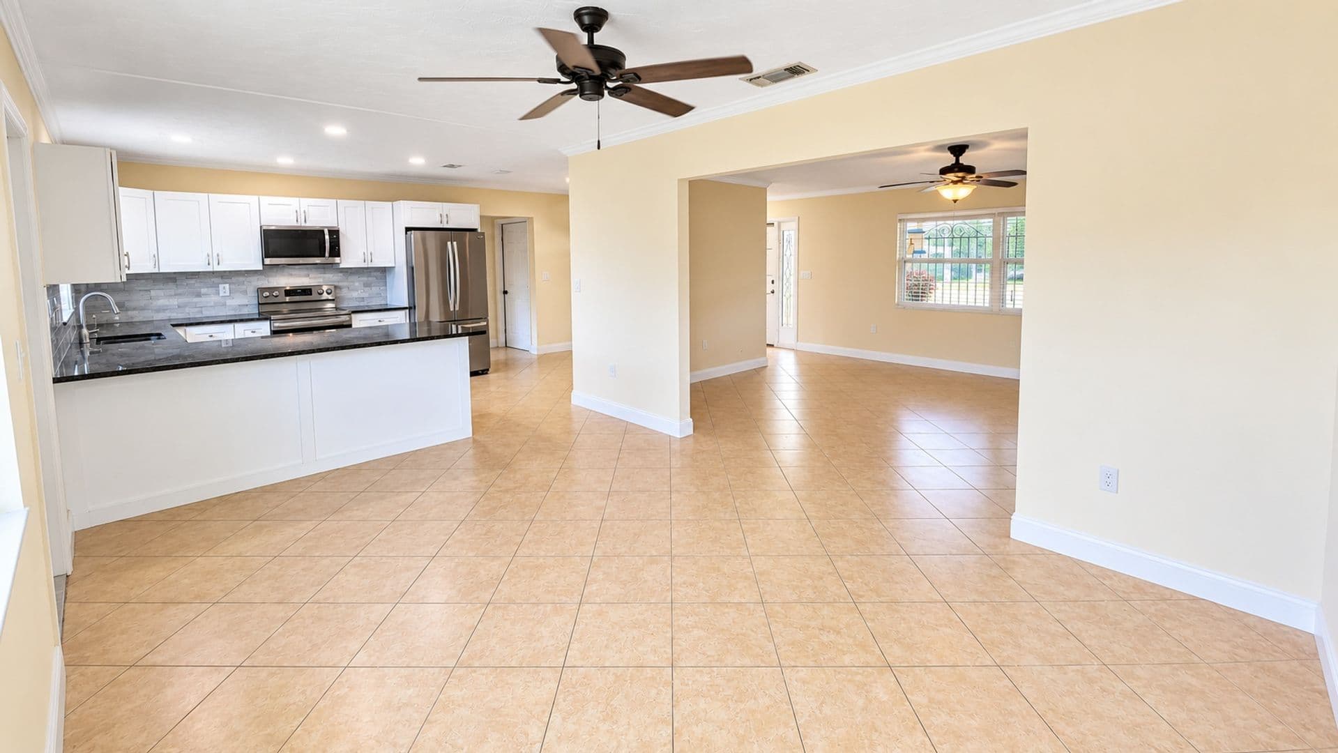 Sarasota House: 6219 Hollywood Blvd.