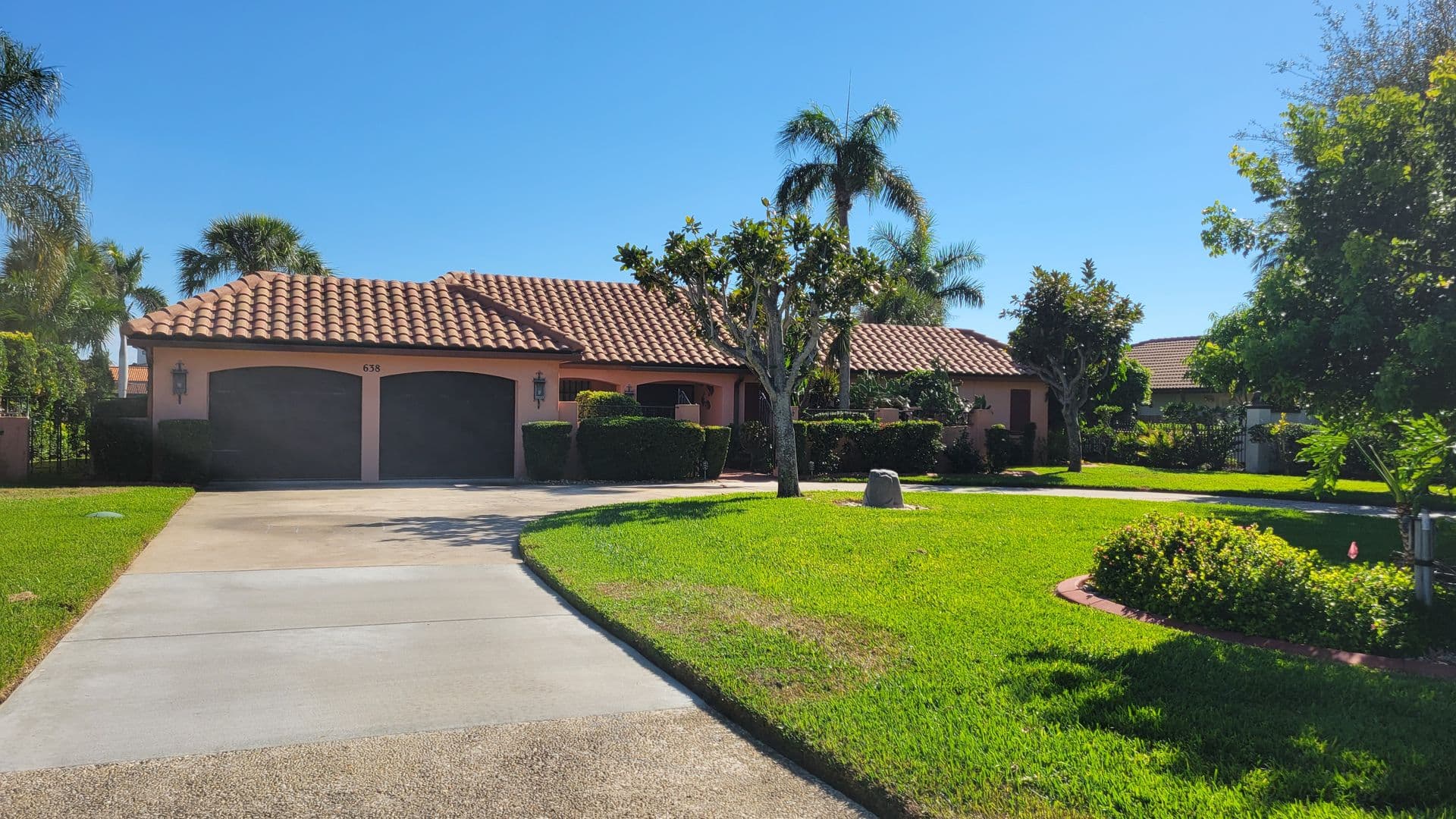 Sarasota House: 638 S. Owl Dr.