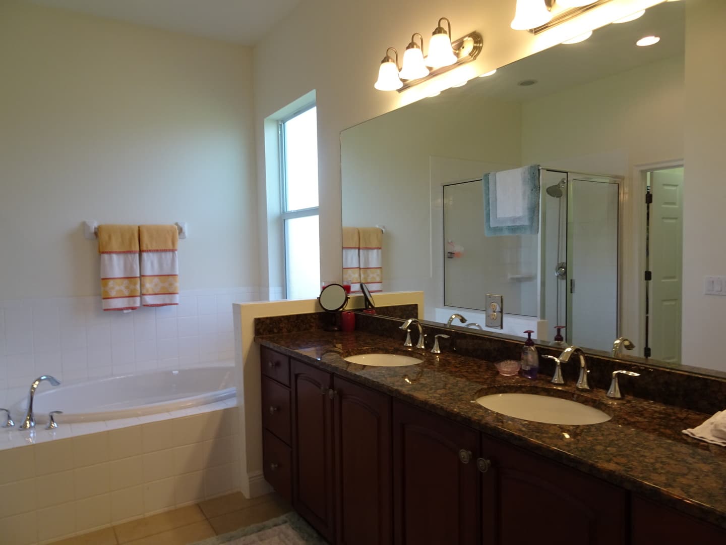 Nokomis House: 106 Lerida Court