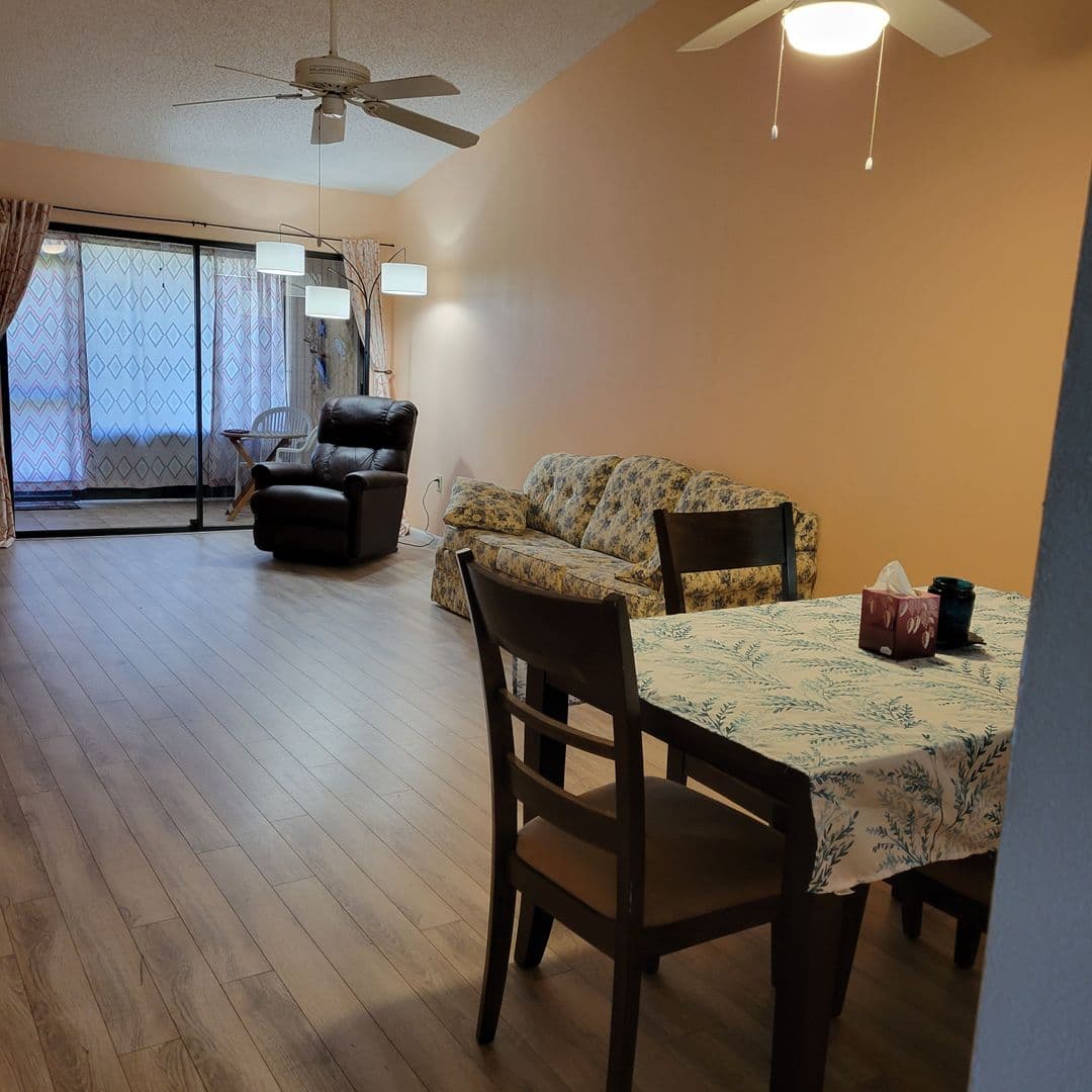 Bradenton House: 2713 60th Ave. Dr. W