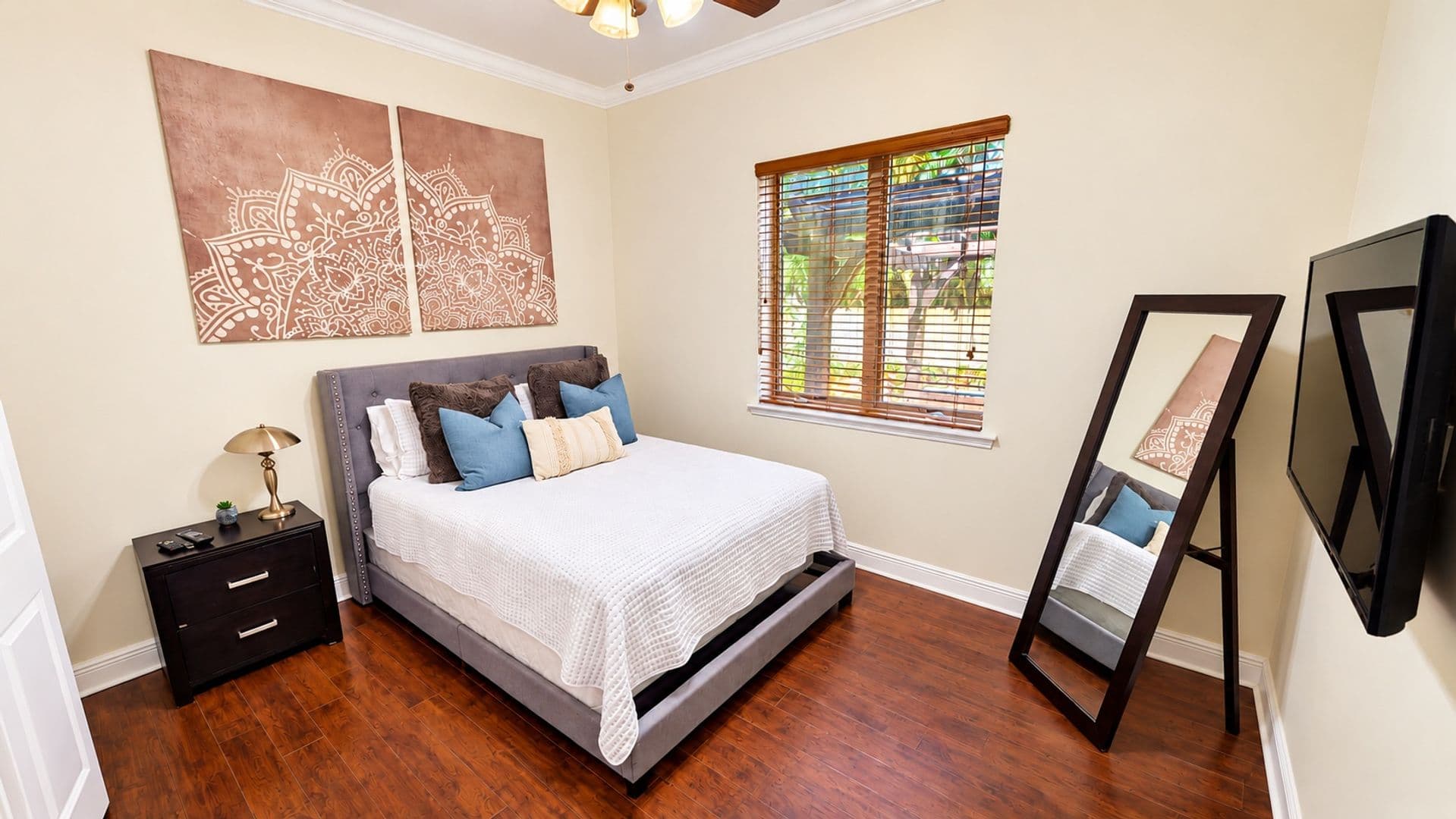 Sarasota House: 2225 Bahia Vista St.