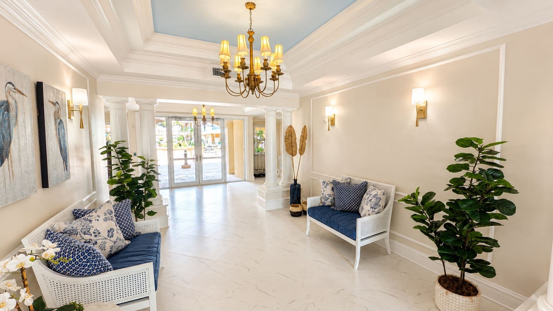Sarasota House: 1064 N Tamiami Trail, Unit 1322