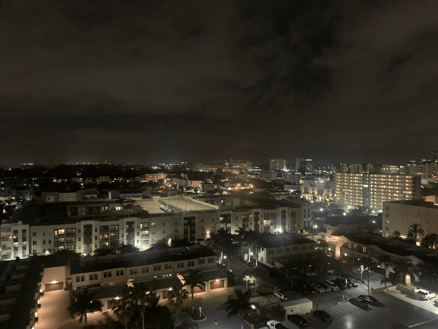 Sarasota House: 750 N Tamiami Trl