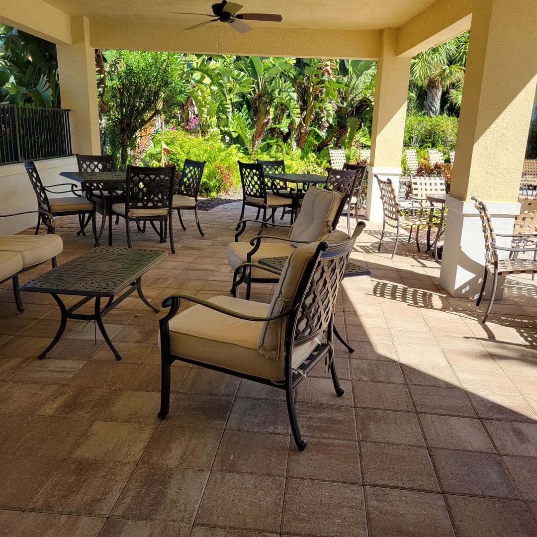Osprey House: 152 Navigation Circle #107