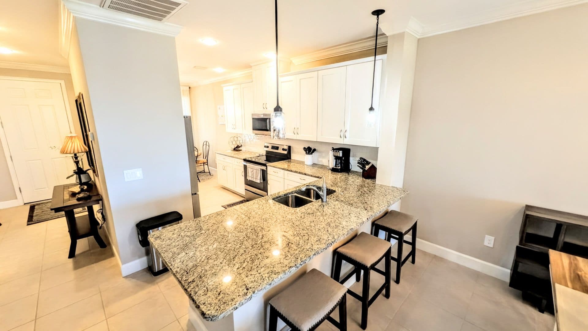 Bradenton House: 13605 Messina Loop #104
