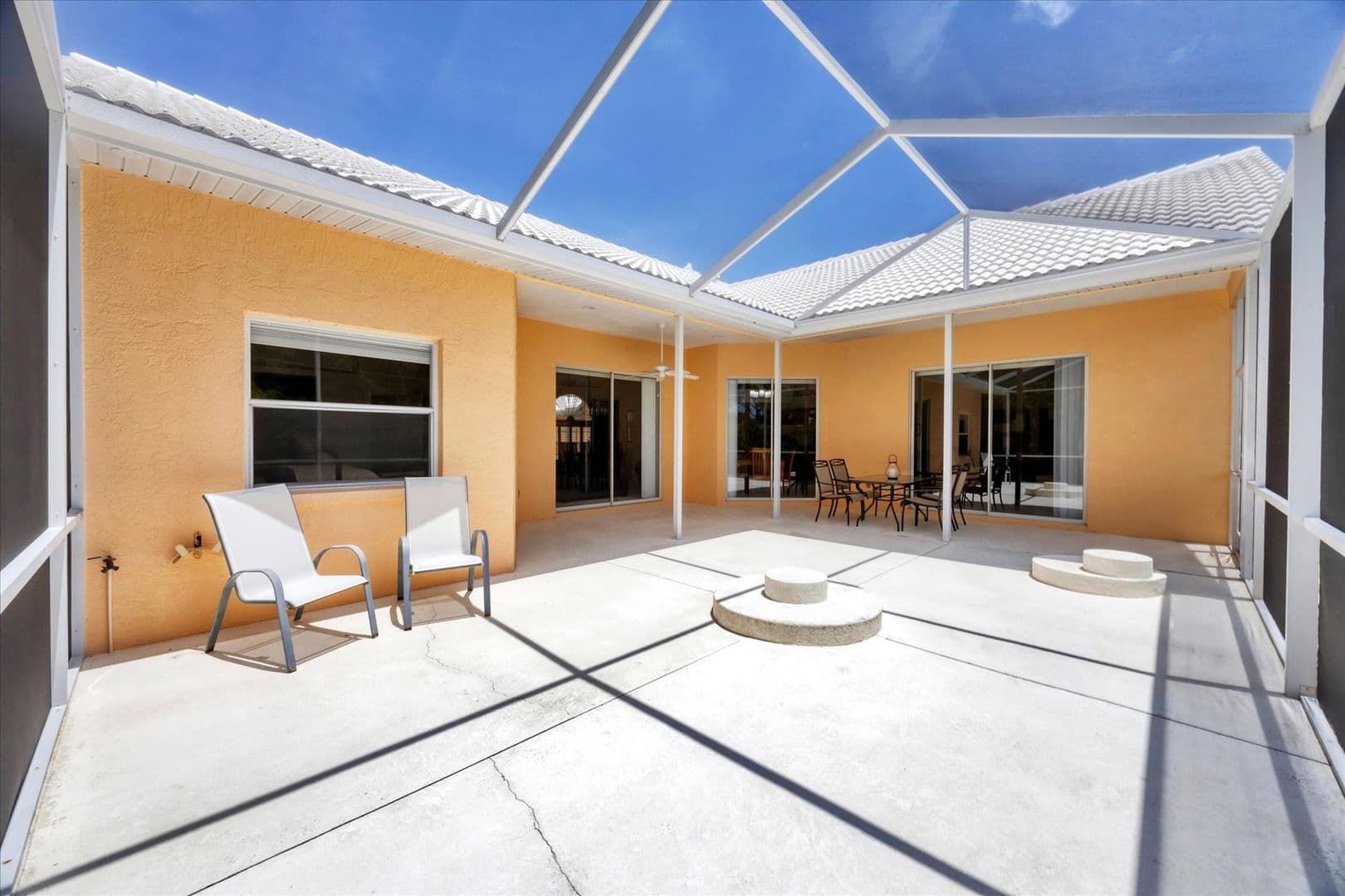 Sarasota House: 6392 Woodbirch Place