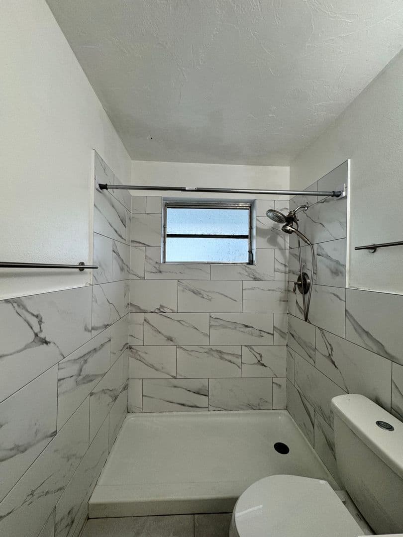 Sarasota House: 3439 McIntosh Rd.