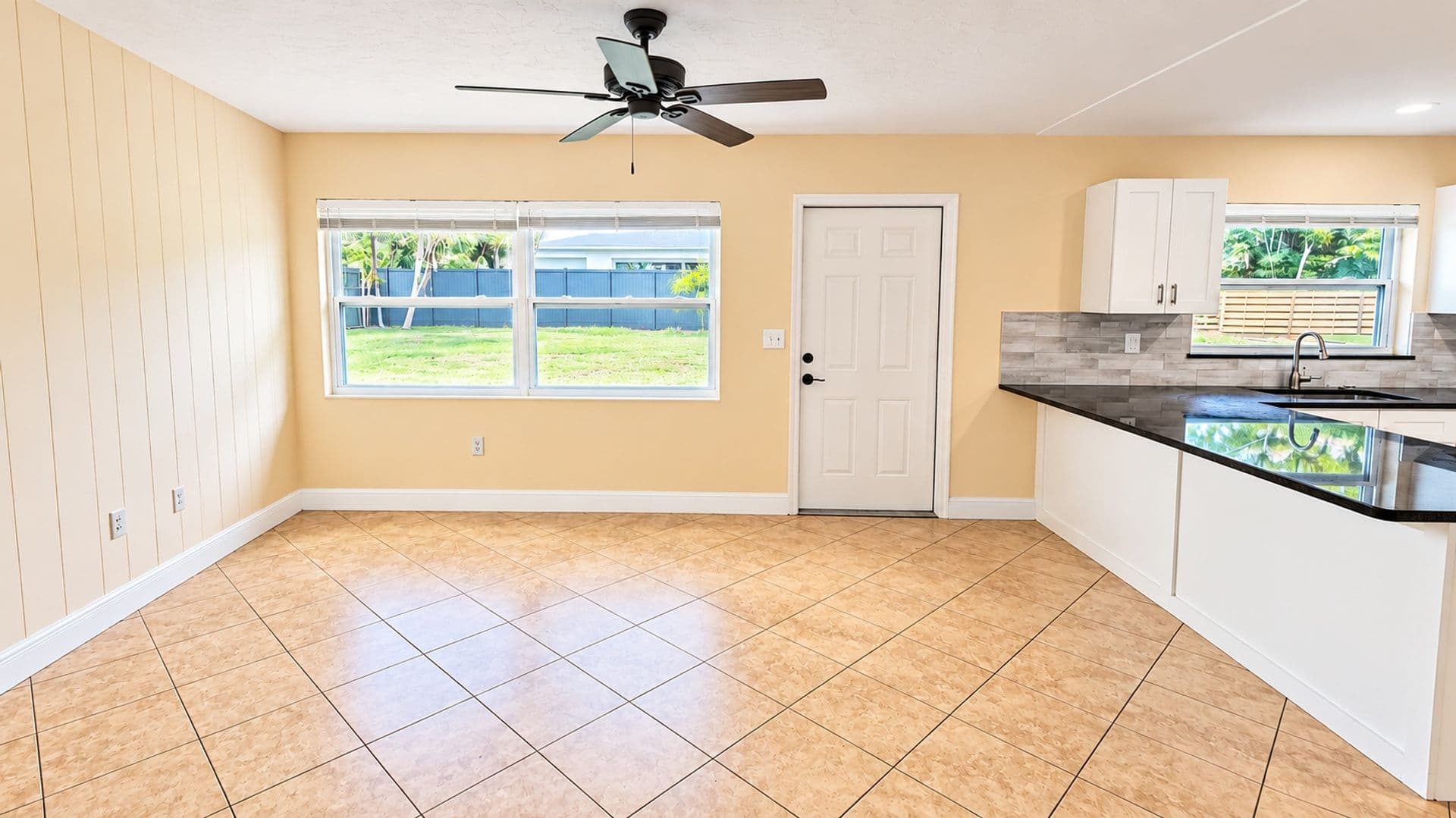 Sarasota House: 6219 Hollywood Blvd.