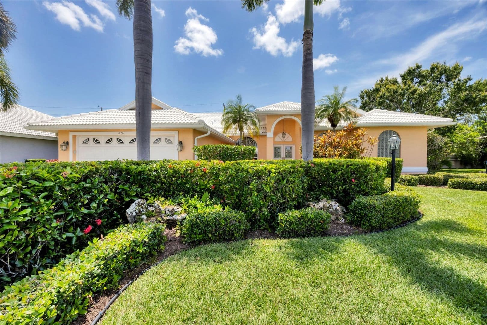 Sarasota House: 6392 Woodbirch Place