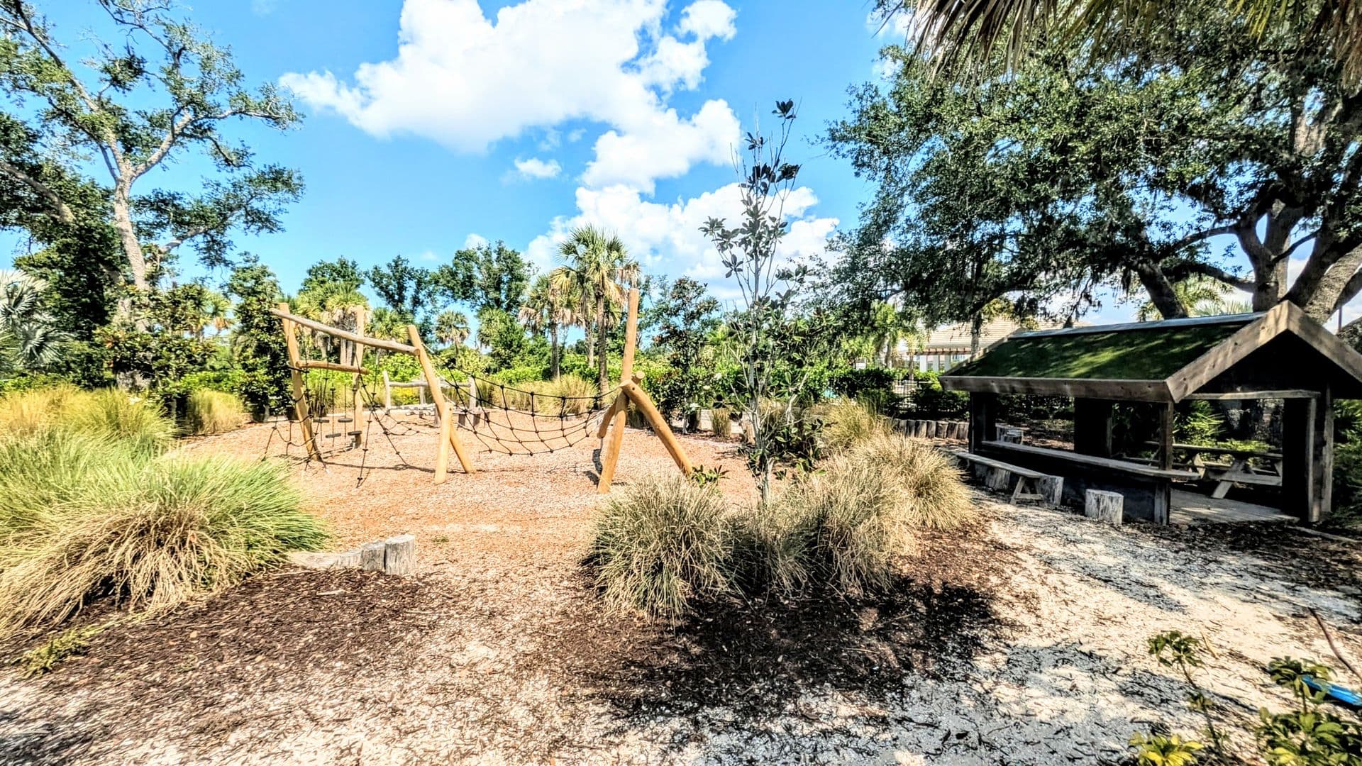 Nokomis House: 5686 Archipelago St.
