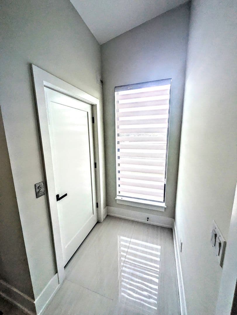 Sarasota House: 2194 Fruitville Rd.