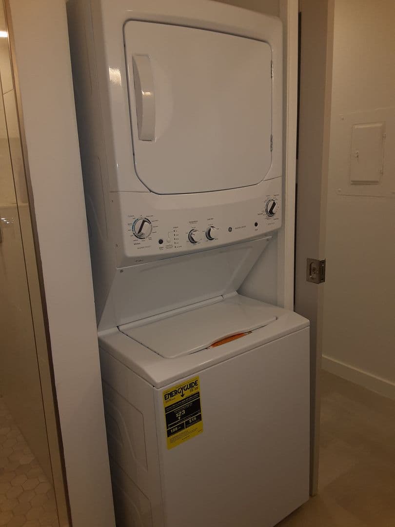 Sarasota House: 631 N. Orange Ave., #204