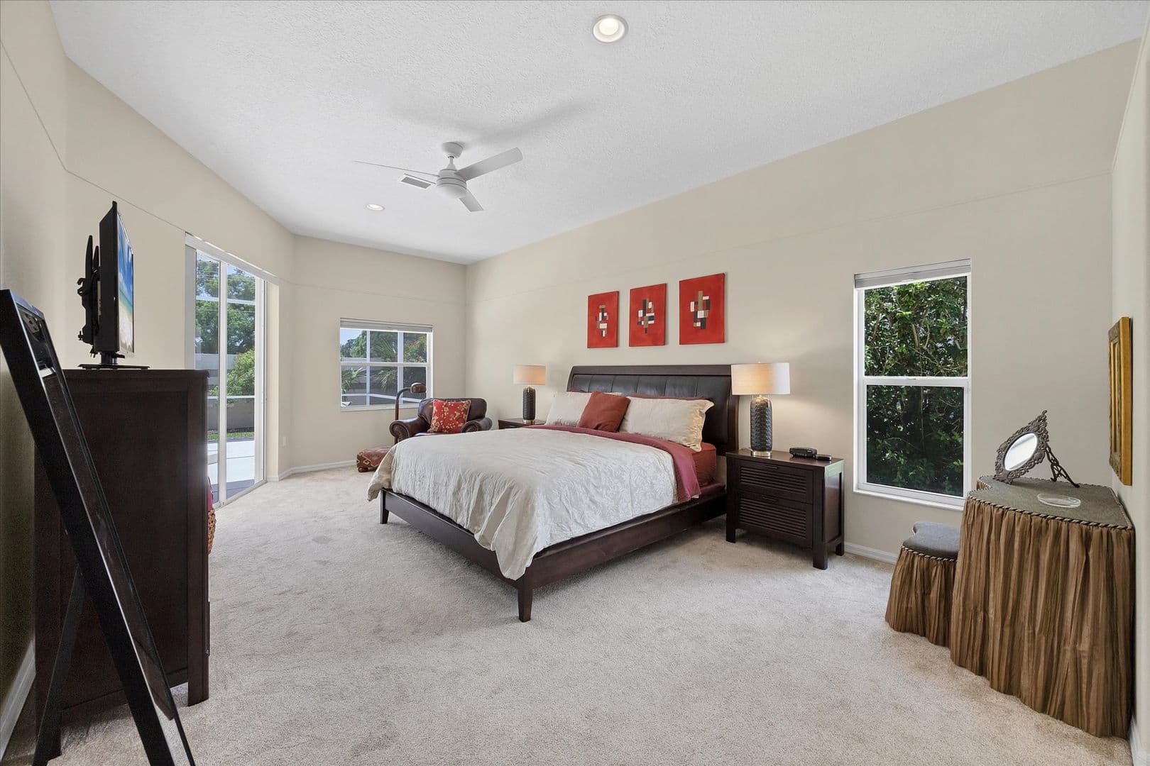 Sarasota House: 6392 Woodbirch Place