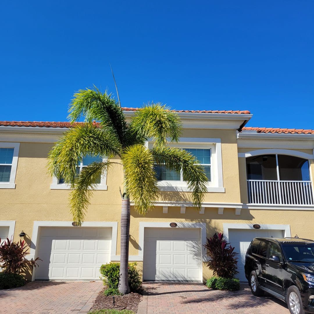 Osprey House: 152 Navigation Circle #107