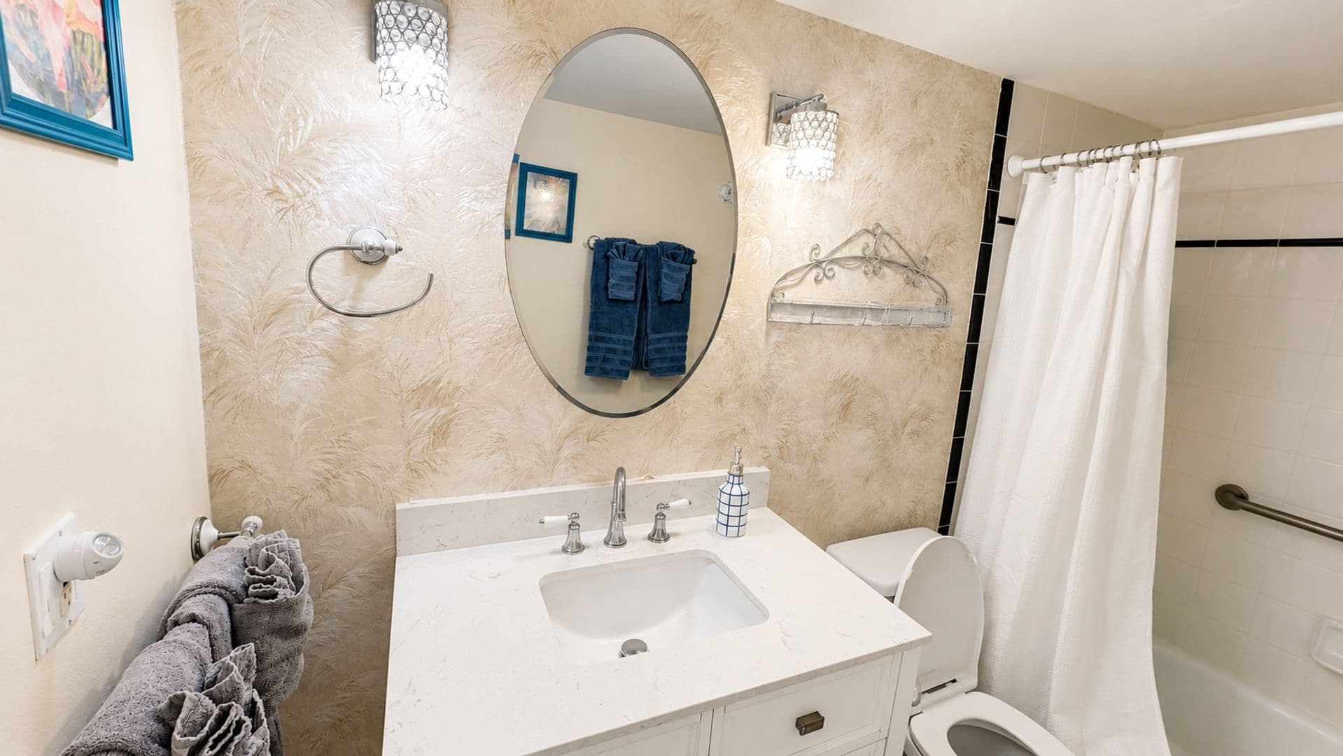Sarasota House: 3413 Clark Rd. #114