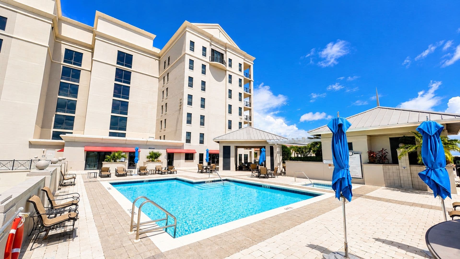 Sarasota House: 50 Central Ave. #11A