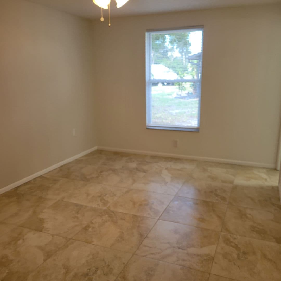 Bradenton House: 4314 78th St. W