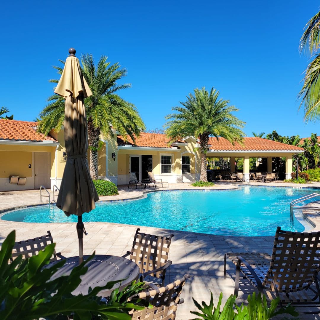 Osprey House: 152 Navigation Circle #107