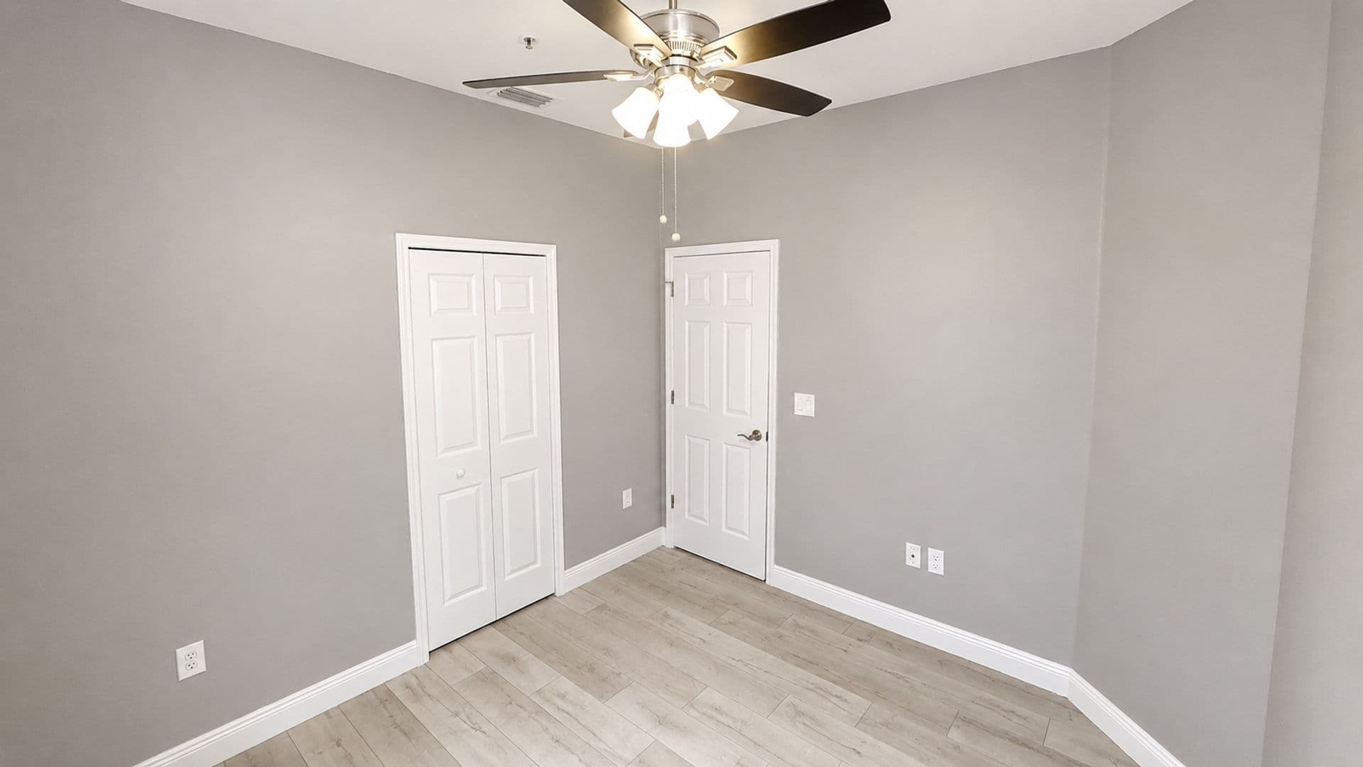 Sarasota House: 3696 Parkridge Cir #26-105