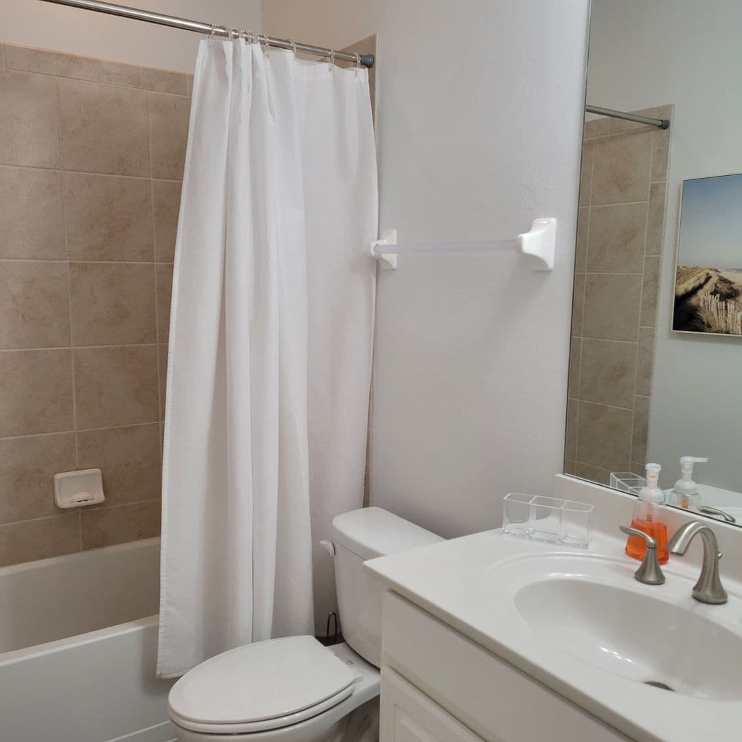 Osprey House: 152 Navigation Circle #107