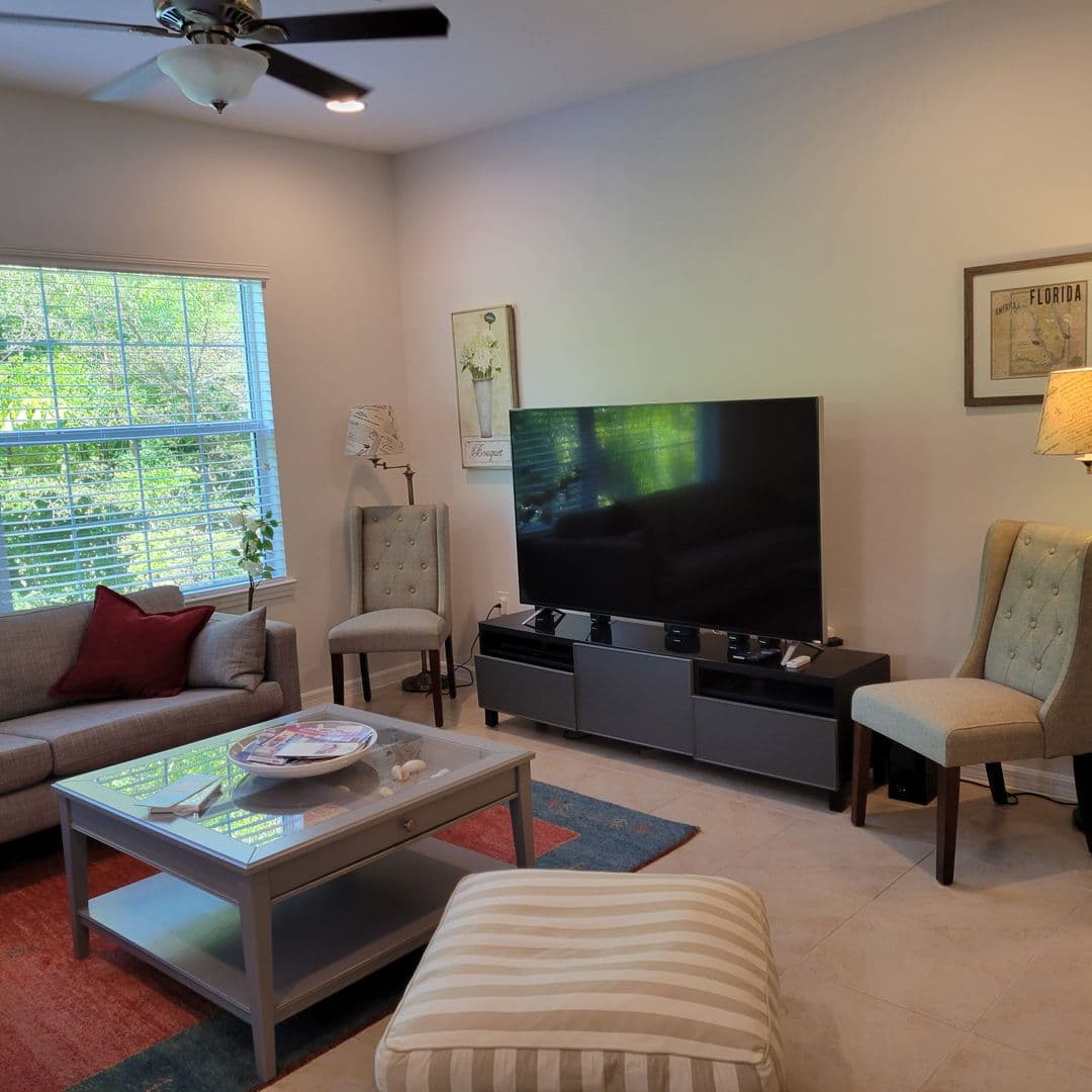 Osprey House: 152 Navigation Circle #107