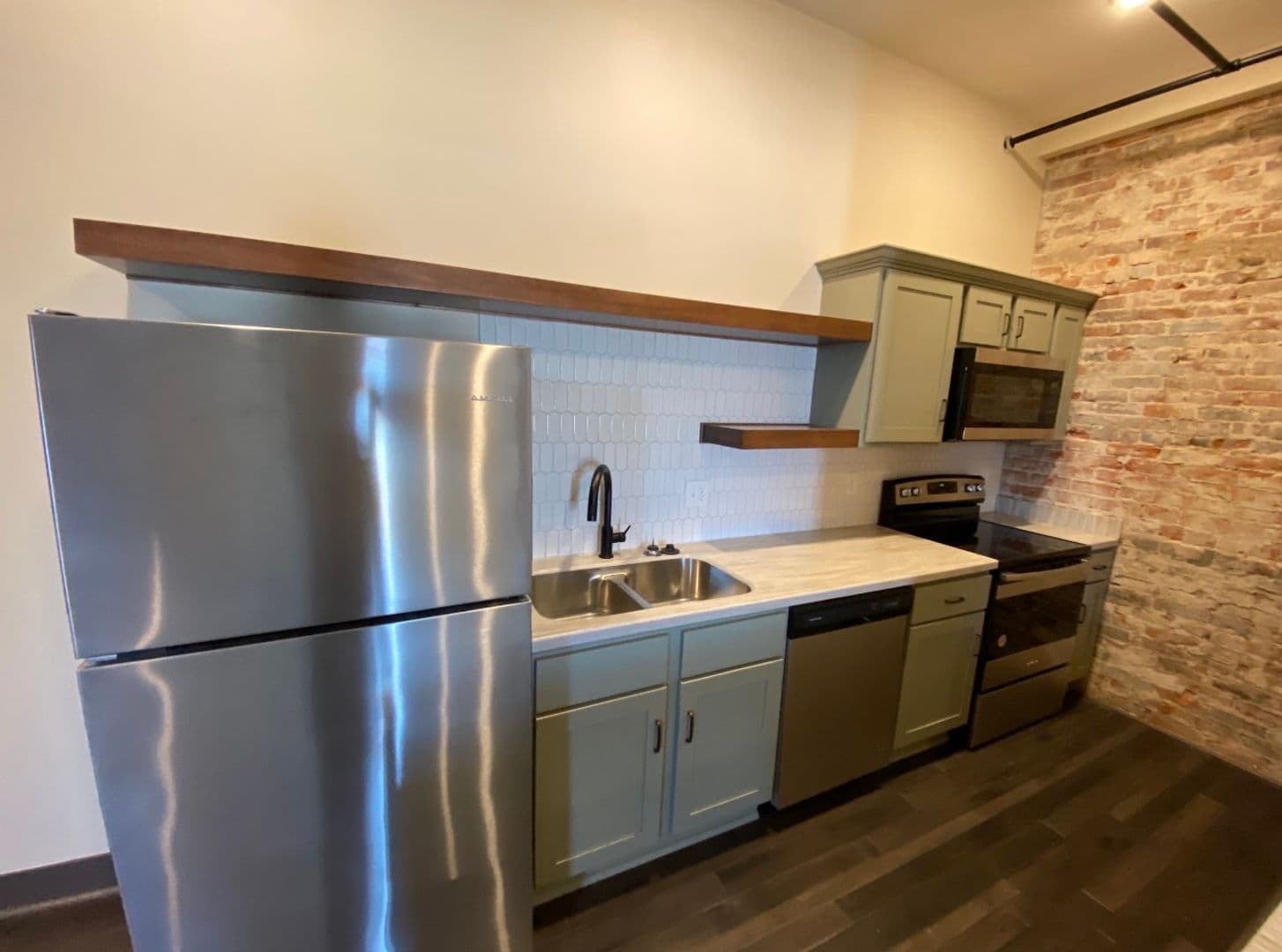 Paducah Apartment: 227 Broadway