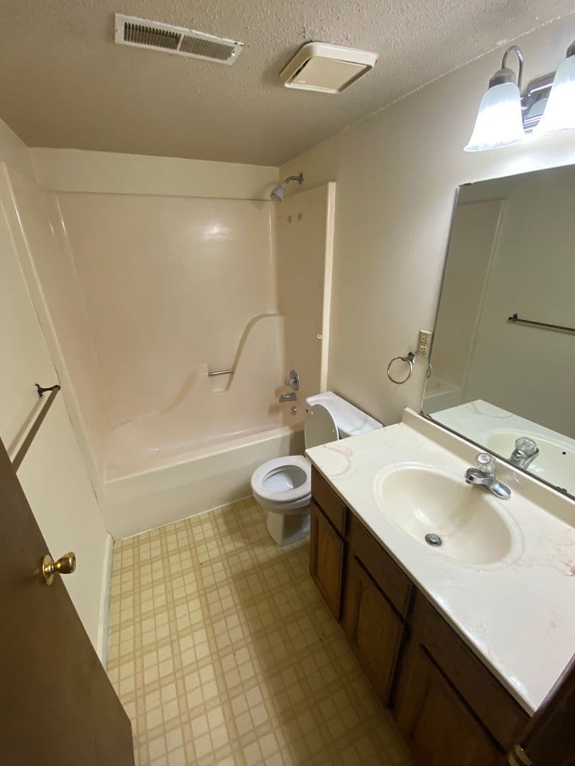 Cape Girardeau Apartment: 2846 Whitener