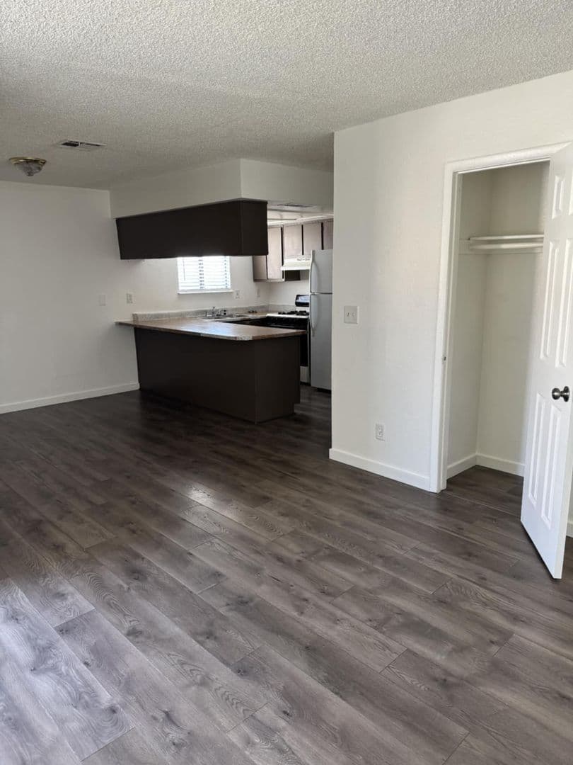 Las Vegas Apartment: 2377 Exeter Dr