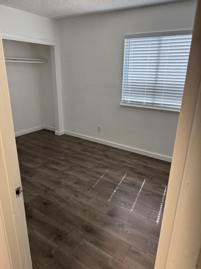 Las Vegas Apartment: 2377 Exeter Dr