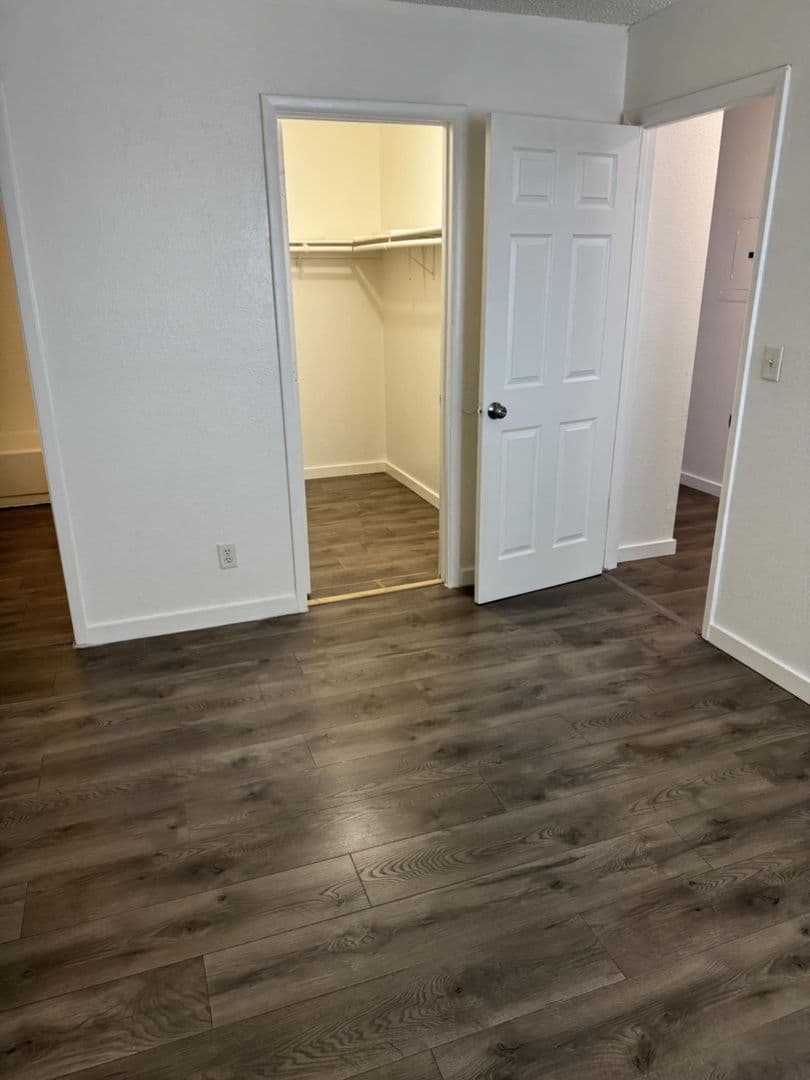 Las Vegas Apartment: 2377 Exeter Dr