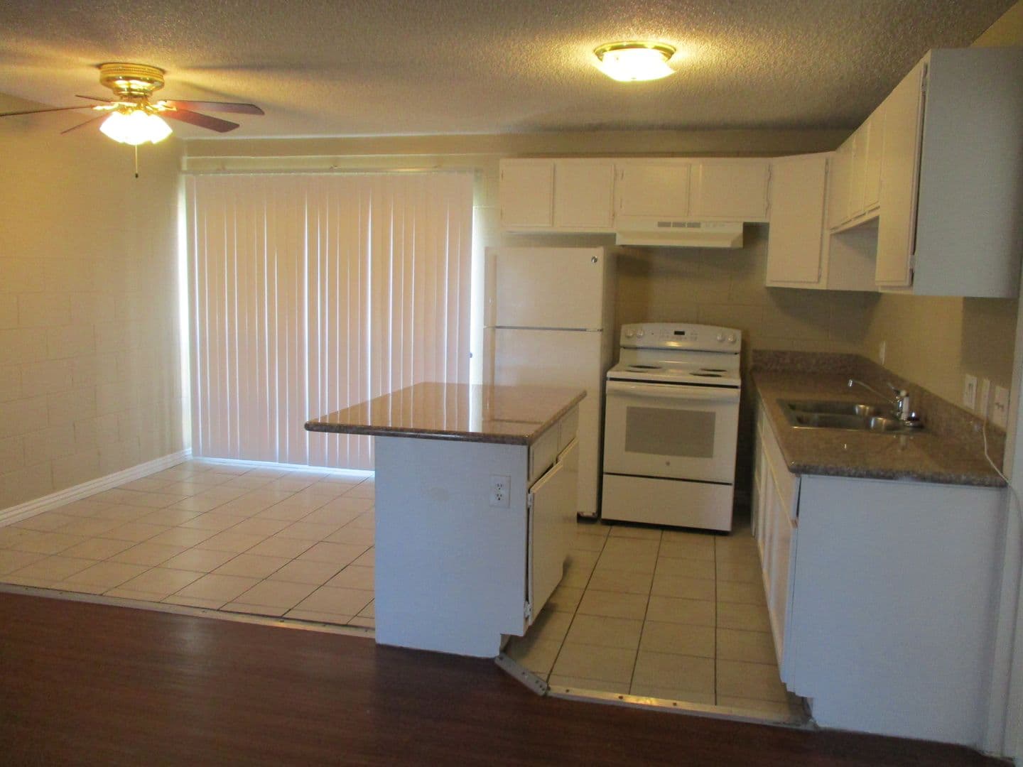 Las Vegas Apartment: 2933 Elm Ave