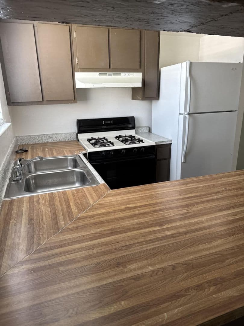 Las Vegas Apartment: 2377 Exeter Dr