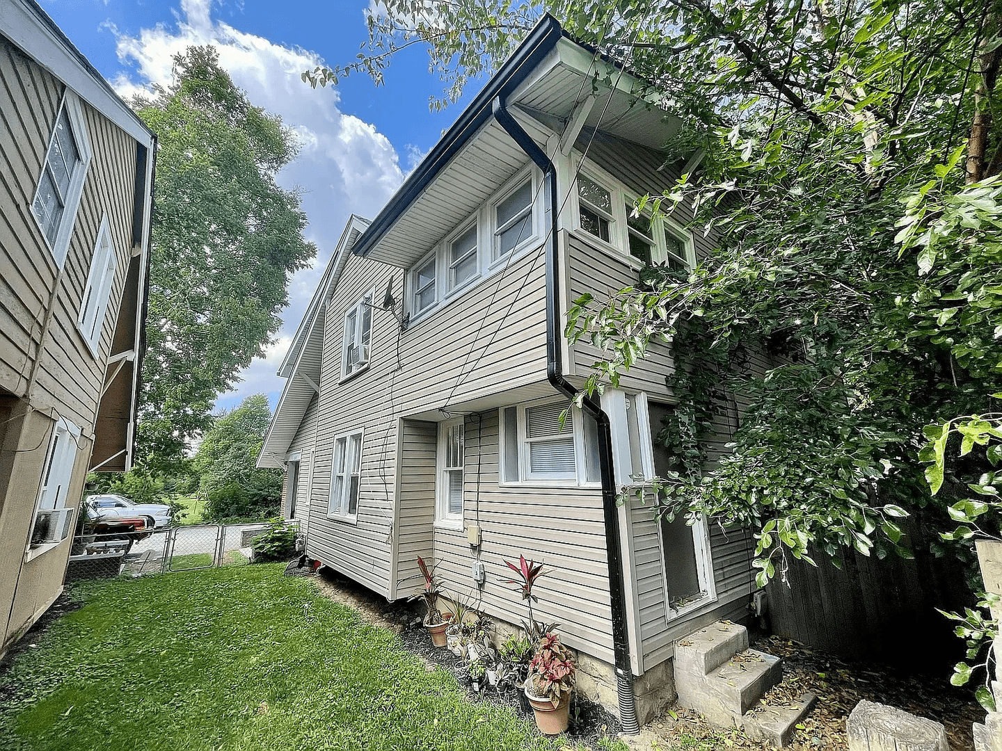 Indianapolis Townhome: 2407 E 16th St