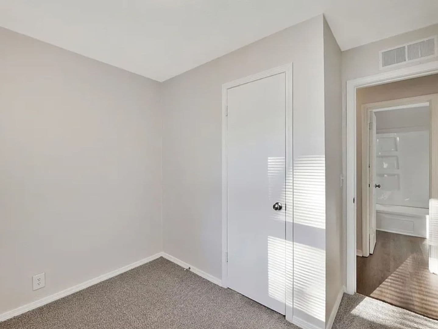 Park City House: 6020 N East Park View St