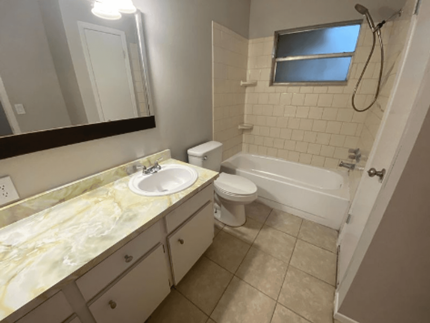 Winter Haven House: 98 Surf Dr.