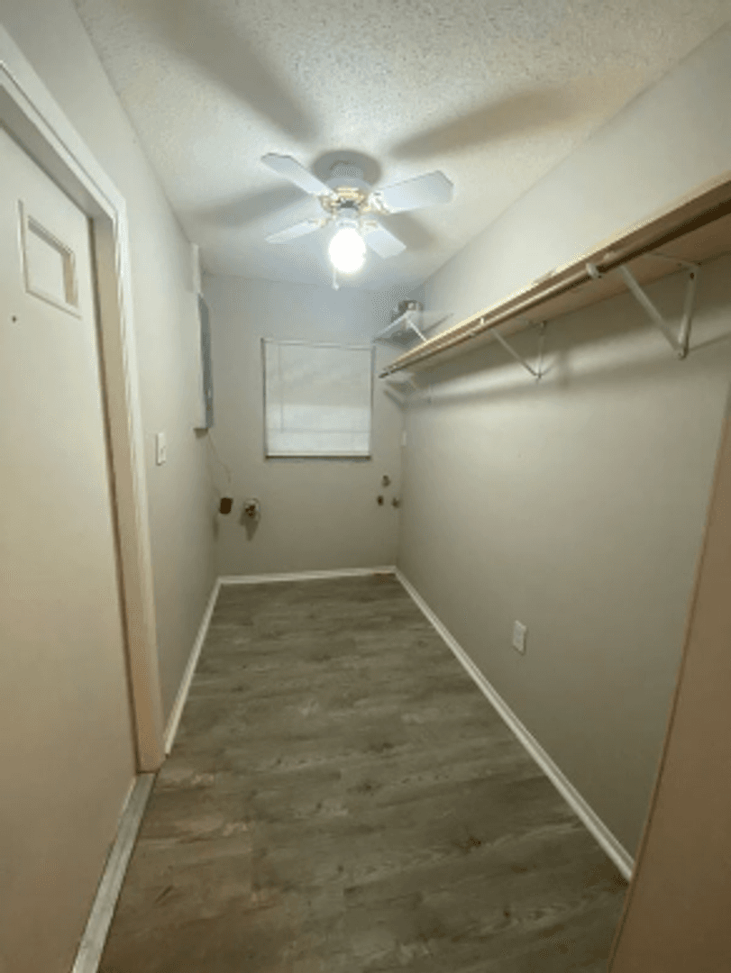 Winter Haven House: 98 Surf Dr.