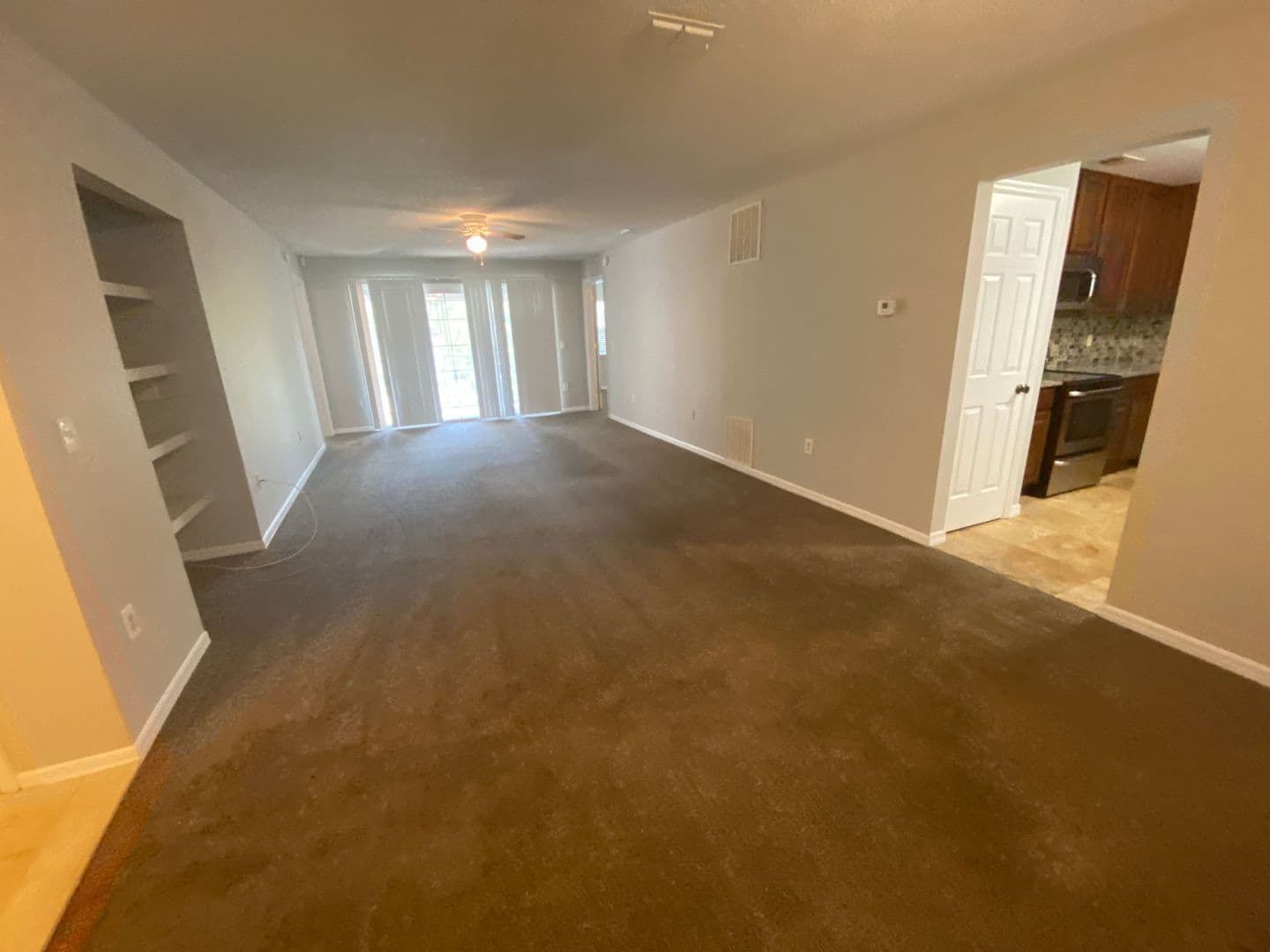 Longwood Apartment: 5210 Clubside Dr